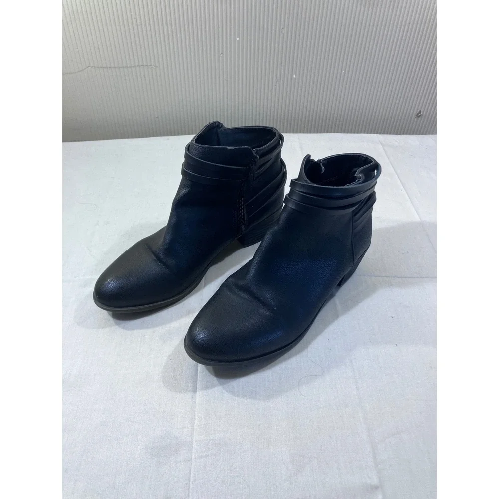 Madden Girl Basil Black Faux Leather Ankle Boots Women Size 7.5 Zip Stacked Heel